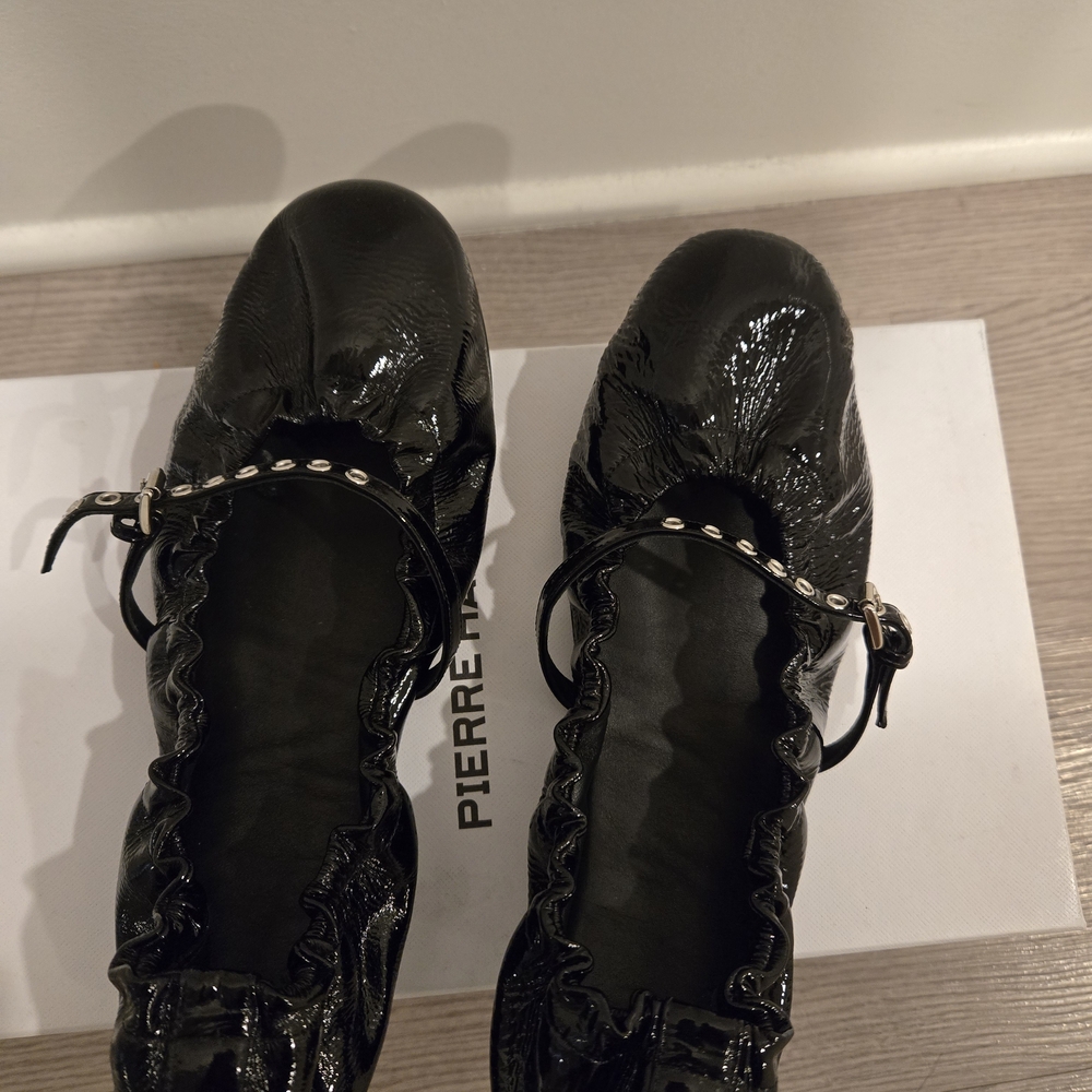 Pierre Hardy Margot Glossy Black Ballet Flats